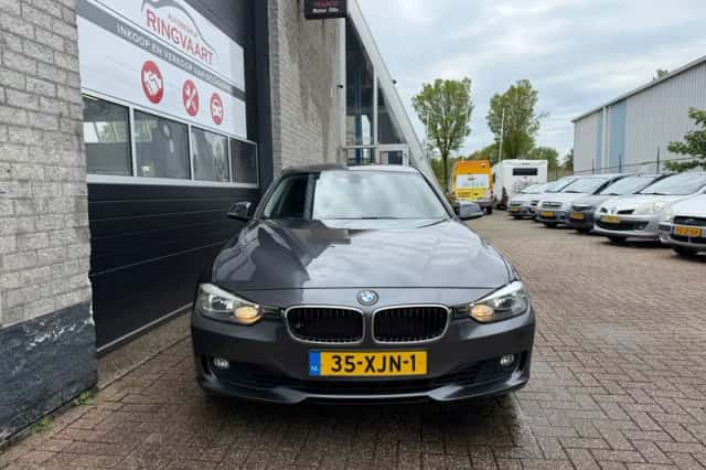 BMW 3-Serie (2012) thumbnail 2
