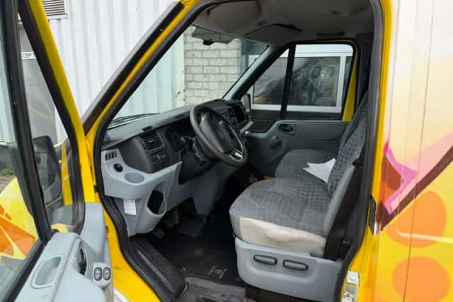 Ford Transit (2009) thumbnail 3