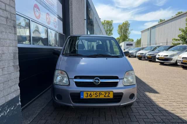 Opel Agila (2006) thumbnail 2