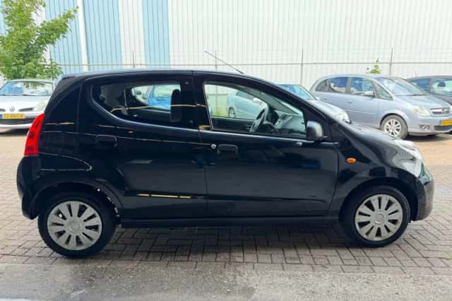 Suzuki Alto (2013) thumbnail 6
