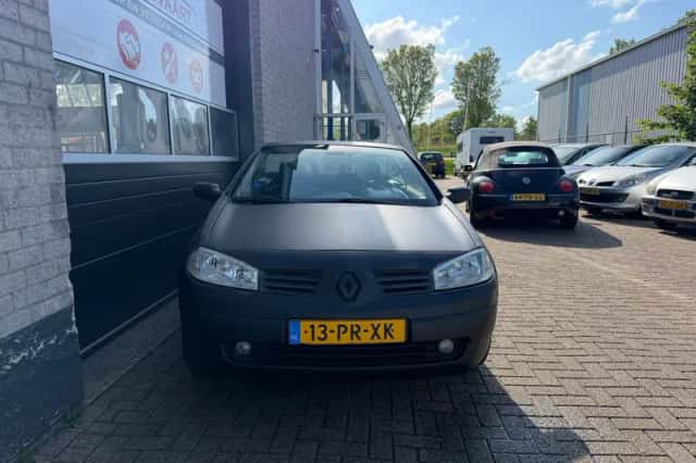 Renault Mégane (2004) thumbnail 2