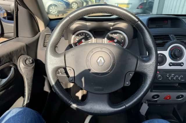 Renault Mégane (2004) thumbnail 4