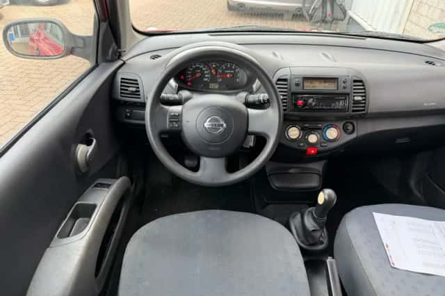 Nissan Micra (2004) thumbnail 3