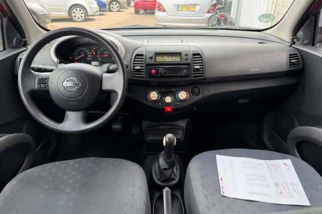 Nissan Micra (2004) thumbnail 4