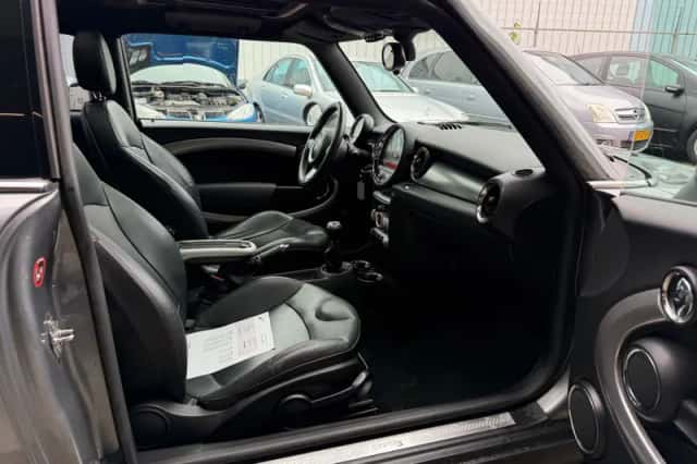 MINI Clubman (2008) thumbnail 6