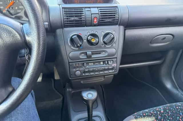 Opel Tigra (1996) thumbnail 5