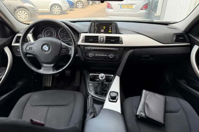 BMW 3-Serie (2013) thumbnail 5
