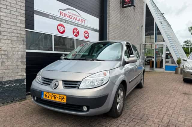 Renault Scénic (2004) thumbnail 1