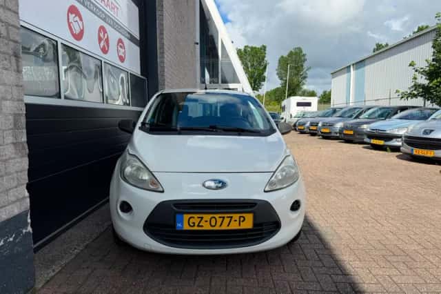 Ford Ka (2010) thumbnail 2