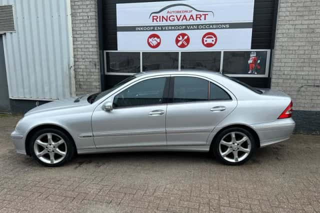 Mercedes-Benz C-Klasse (2006) thumbnail 3