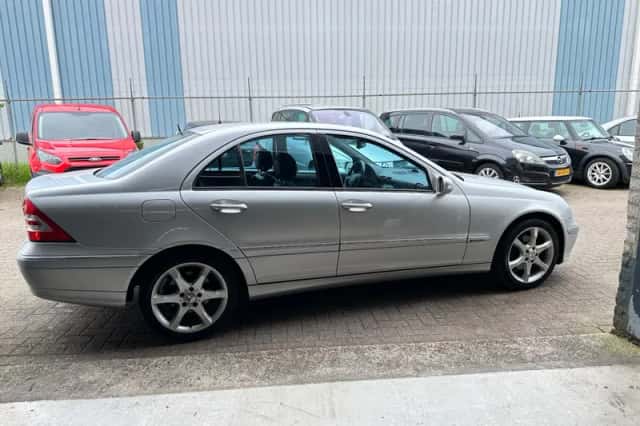 Mercedes-Benz C-Klasse (2006) thumbnail 5