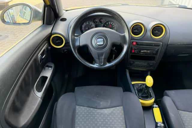 SEAT Ibiza (2004) thumbnail 3