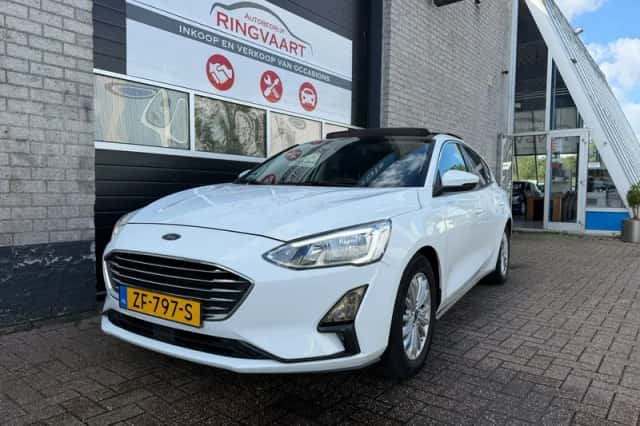 Ford Focus (2019) thumbnail 1