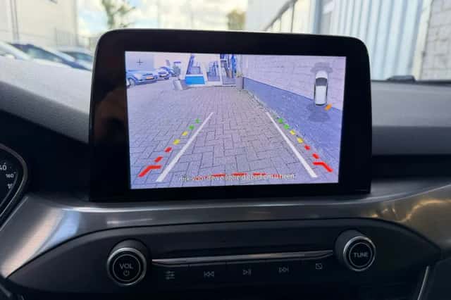 Ford Focus (2019) thumbnail 5