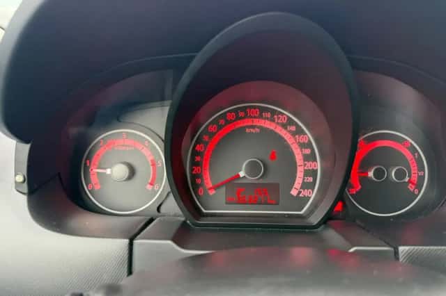 Kia Ceed (2011) thumbnail 5
