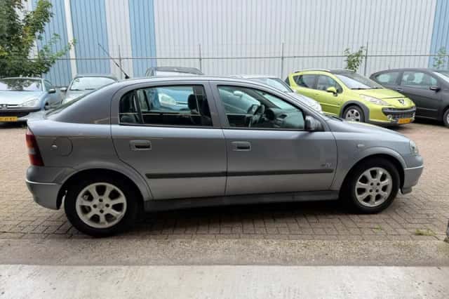 Opel Astra (2003) thumbnail 6