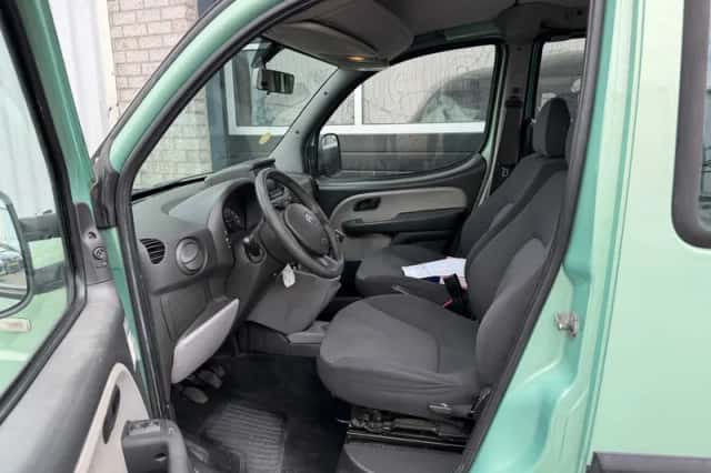 Fiat Doblò (2006) thumbnail 3