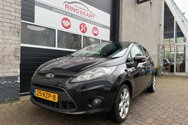 Ford Fiesta (2011) thumbnail 1