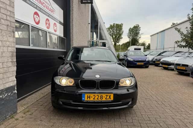 BMW 1-Serie (2008) thumbnail 2