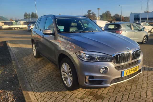 BMW X5 (2016) thumbnail 4