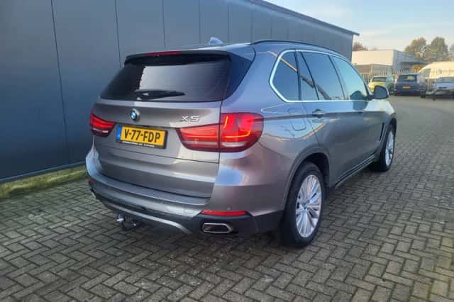 BMW X5 (2016) thumbnail 6