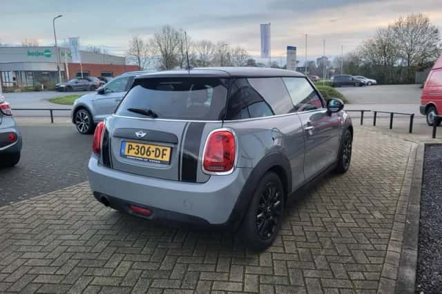 MINI One (2016) thumbnail 5