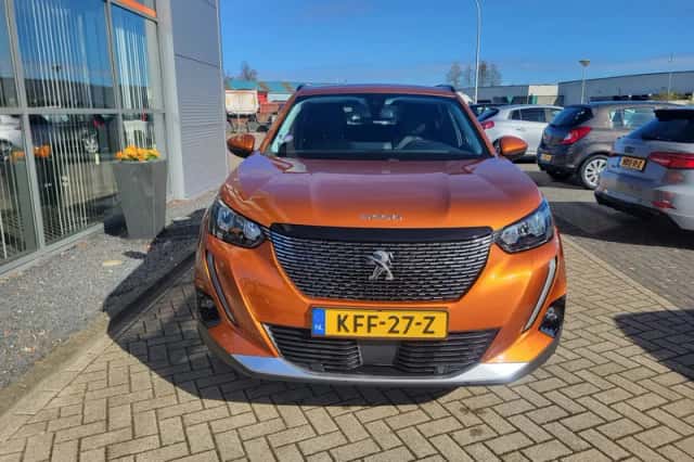 Peugeot 2008 (2021) thumbnail 3