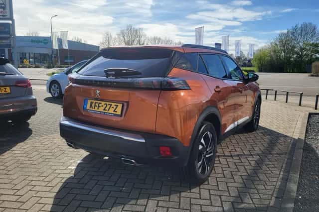 Peugeot 2008 (2021) thumbnail 5
