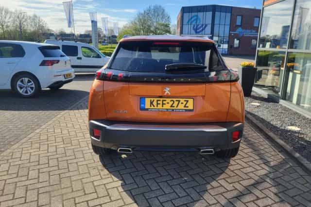 Peugeot 2008 (2021) thumbnail 6