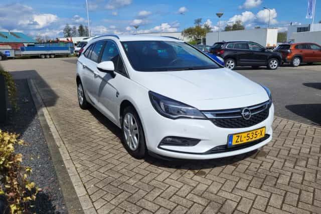 Opel Astra (2019) thumbnail 4