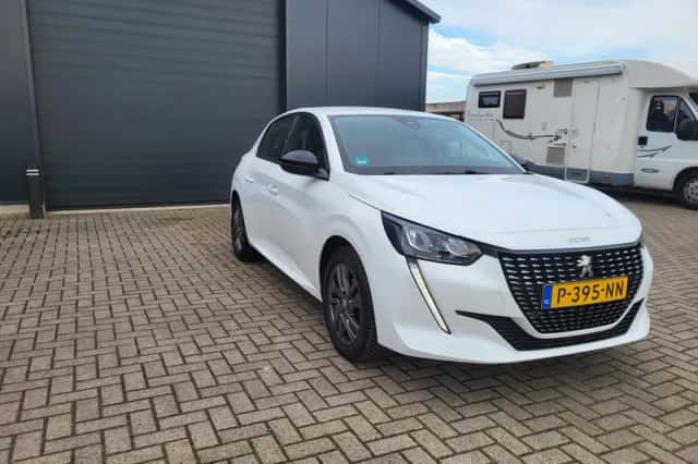 Peugeot 208 (2022) thumbnail 4