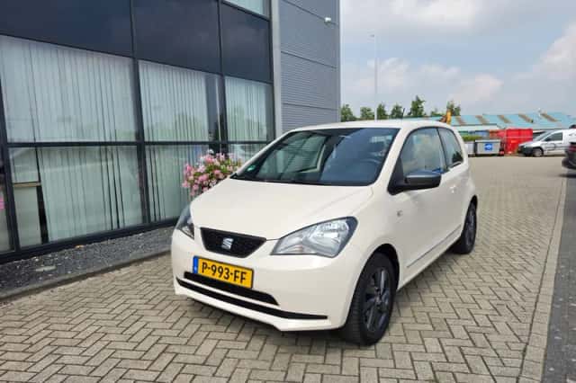 SEAT Mii (2014) thumbnail 2