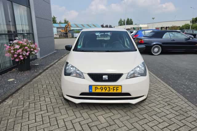 SEAT Mii (2014) thumbnail 3