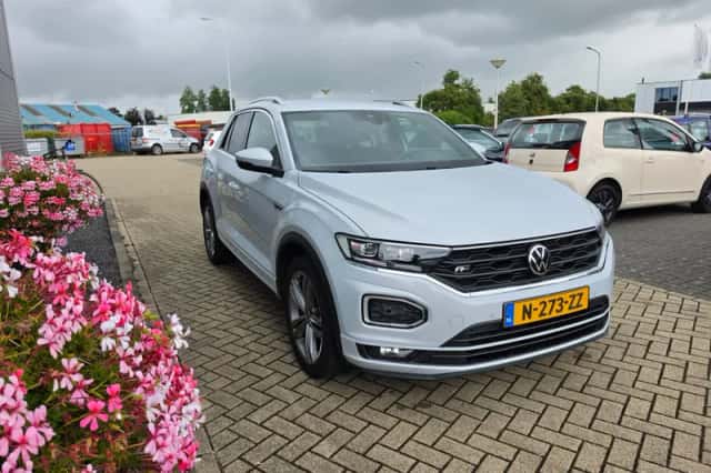 Volkswagen T-Roc (2022) thumbnail 4