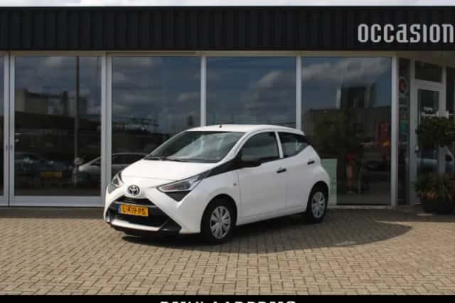 Toyota Aygo (2021) thumbnail 4