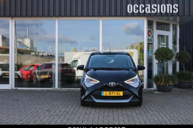 Toyota Aygo (2021) thumbnail 3