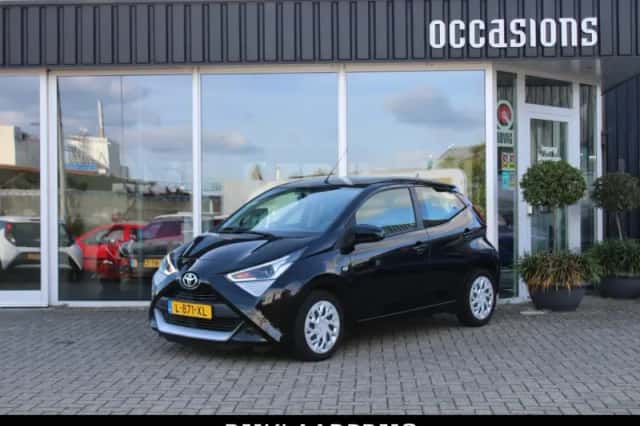 Toyota Aygo (2021) thumbnail 4