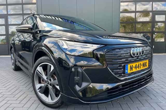 Audi Q4 e-tron (2021) thumbnail 4