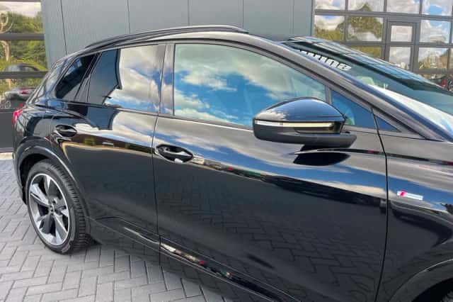 Audi Q4 e-tron (2021) thumbnail 6