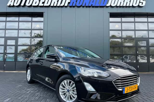 Ford Focus (2020) thumbnail 1