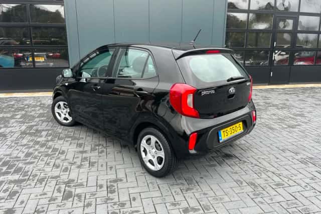 Kia Picanto (2018) thumbnail 2