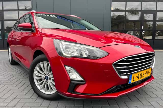 Ford Focus (2021) thumbnail 4