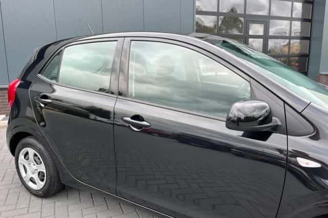 Kia Picanto (2021) thumbnail 6