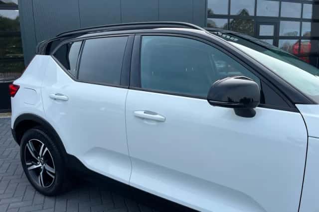 Volvo XC40 (2021) thumbnail 6