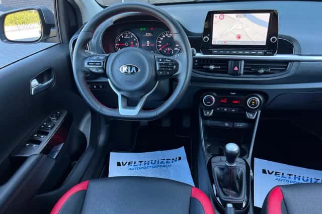 Kia Picanto (2021) thumbnail 3