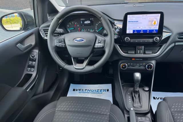 Ford Fiesta (2021) thumbnail 3