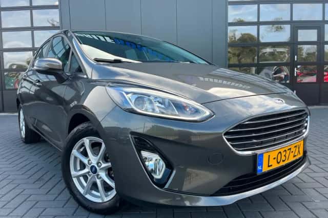 Ford Fiesta (2021) thumbnail 4