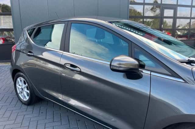 Ford Fiesta (2021) thumbnail 6