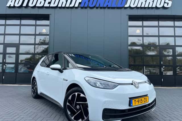 Volkswagen ID.3 (2023) thumbnail 1