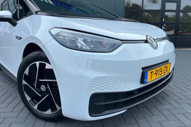 Volkswagen ID.3 (2023) thumbnail 5